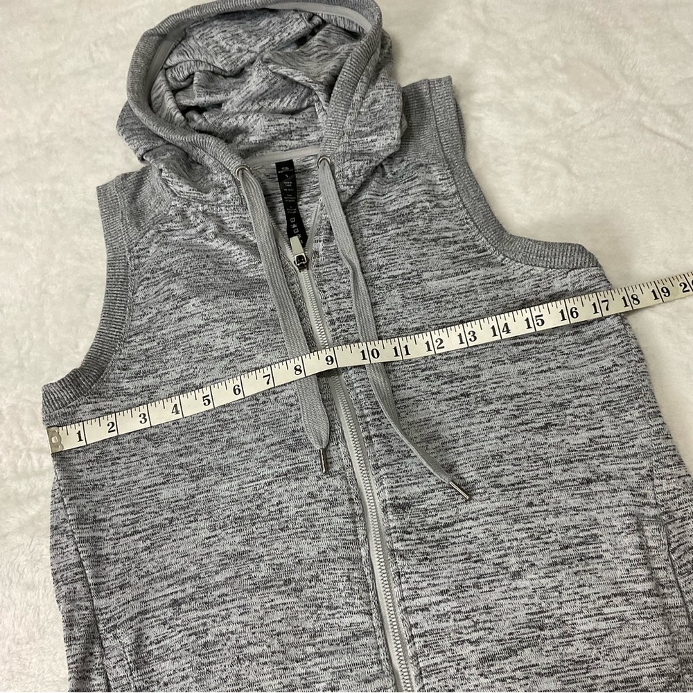 Knitted Hooded Vest Size S Split Back - Picture 6 of 9